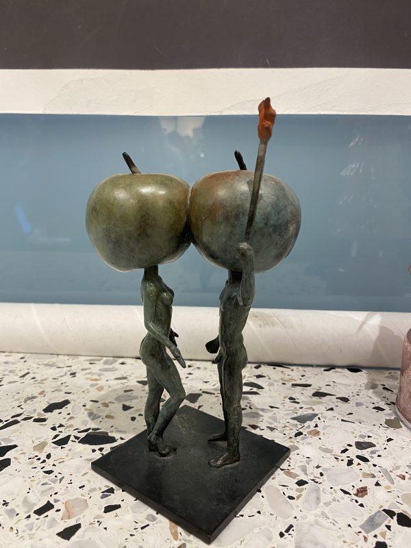 Adam et Eve, deux pommes petit format.